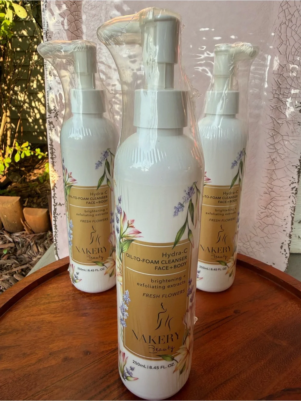 NEW Nakery Beauty Hydra-C Oil-to-Foam Face & Body Cleanser – (Fresh Flowers)